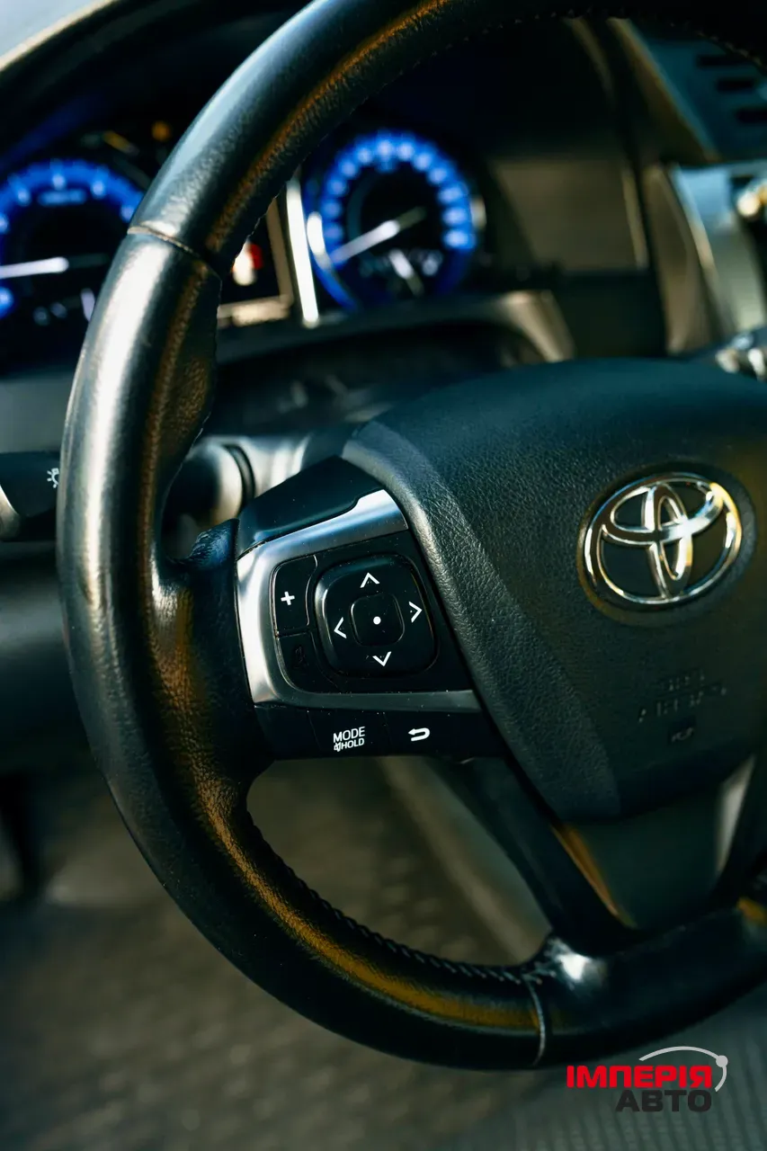 Toyota Camry - фото 8