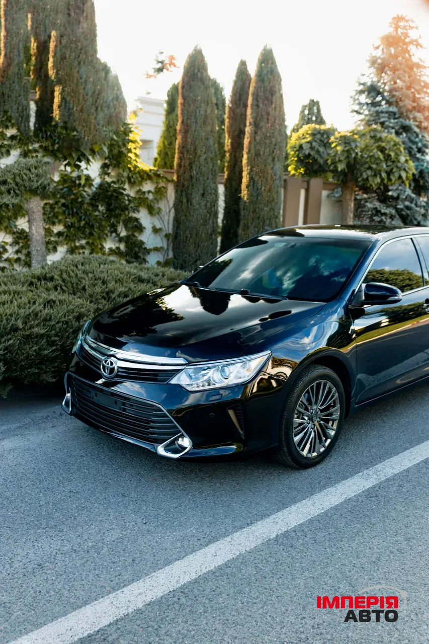 Toyota Camry - фото 4