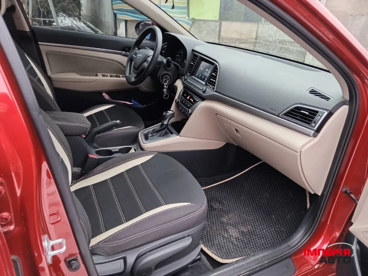 Hyundai Elantra - фото 7