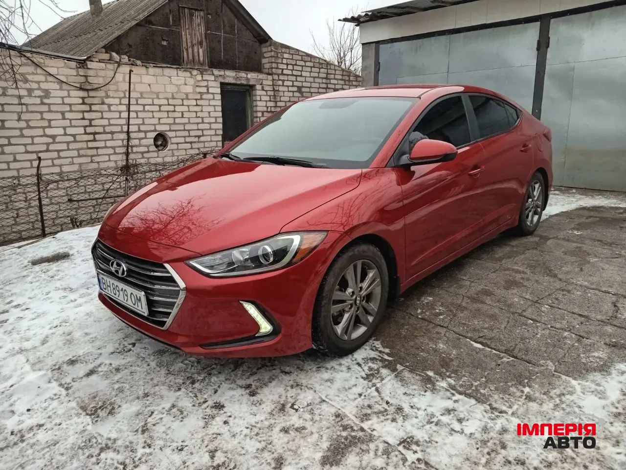 Hyundai Elantra - фото 1