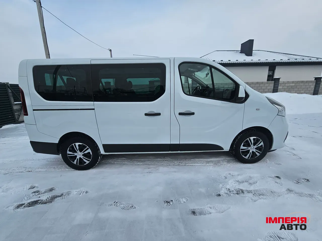 Renault Trafic - фото 7