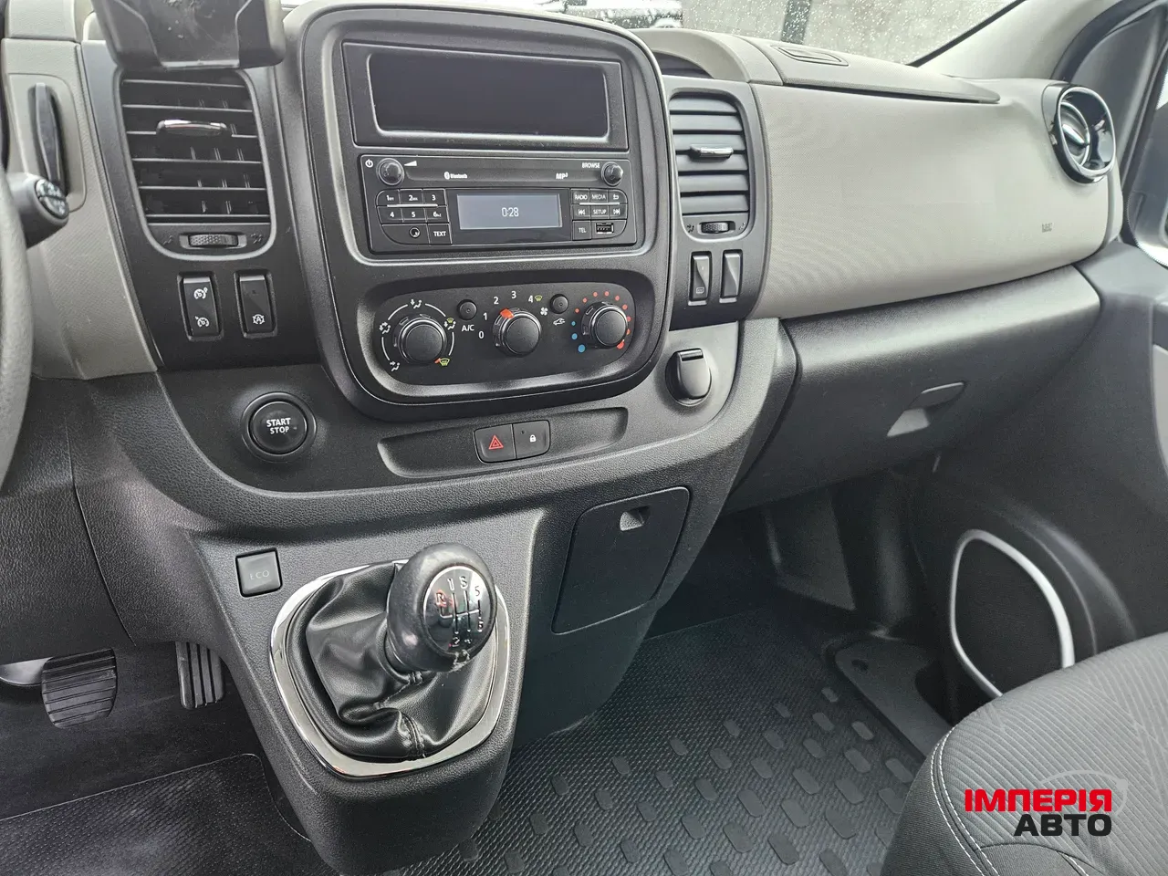 Renault Trafic - фото 30