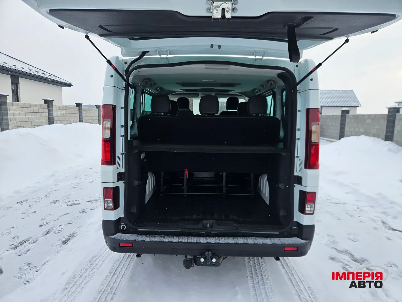 Renault Trafic - фото 40