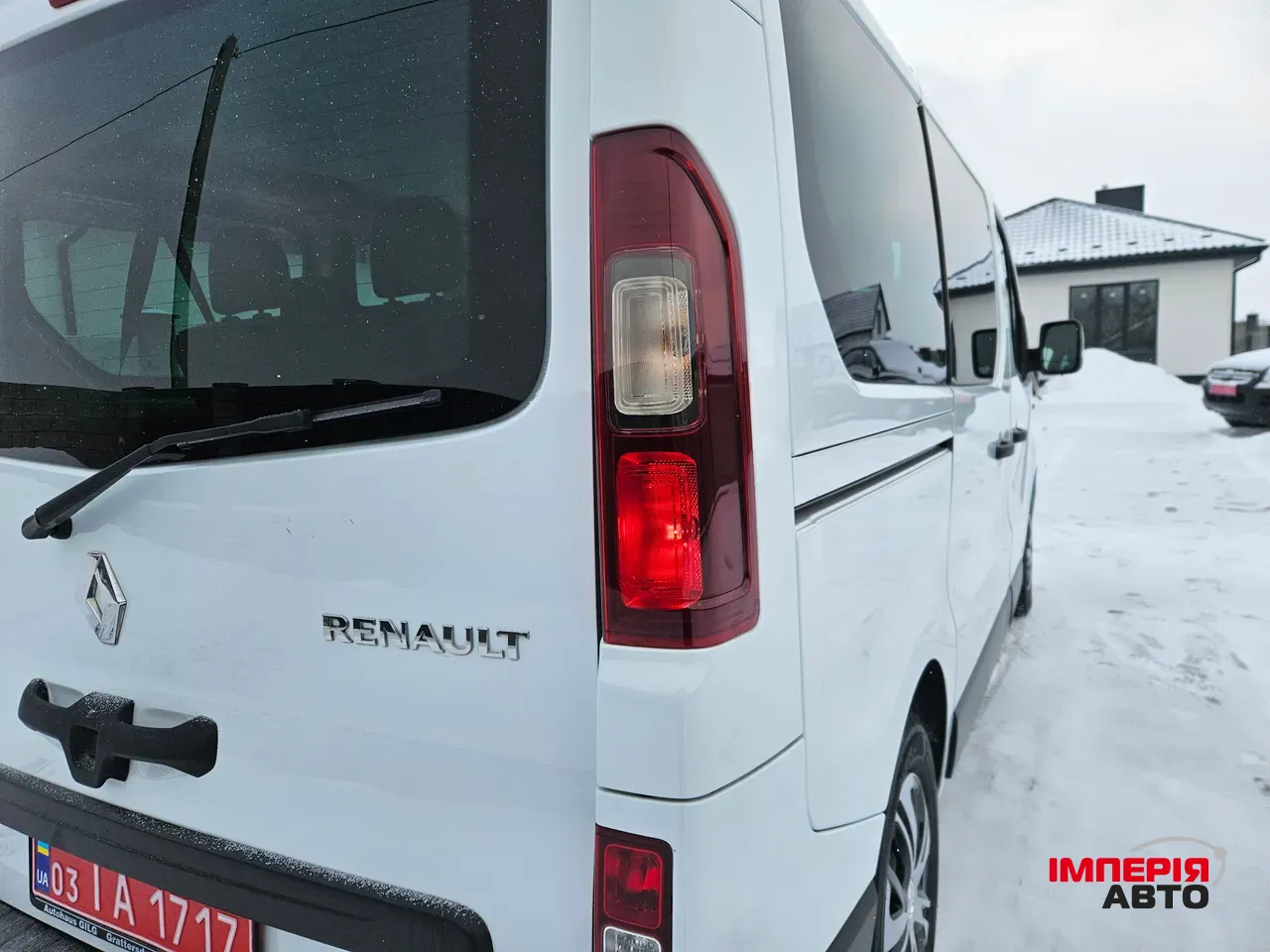 Renault Trafic - фото 17