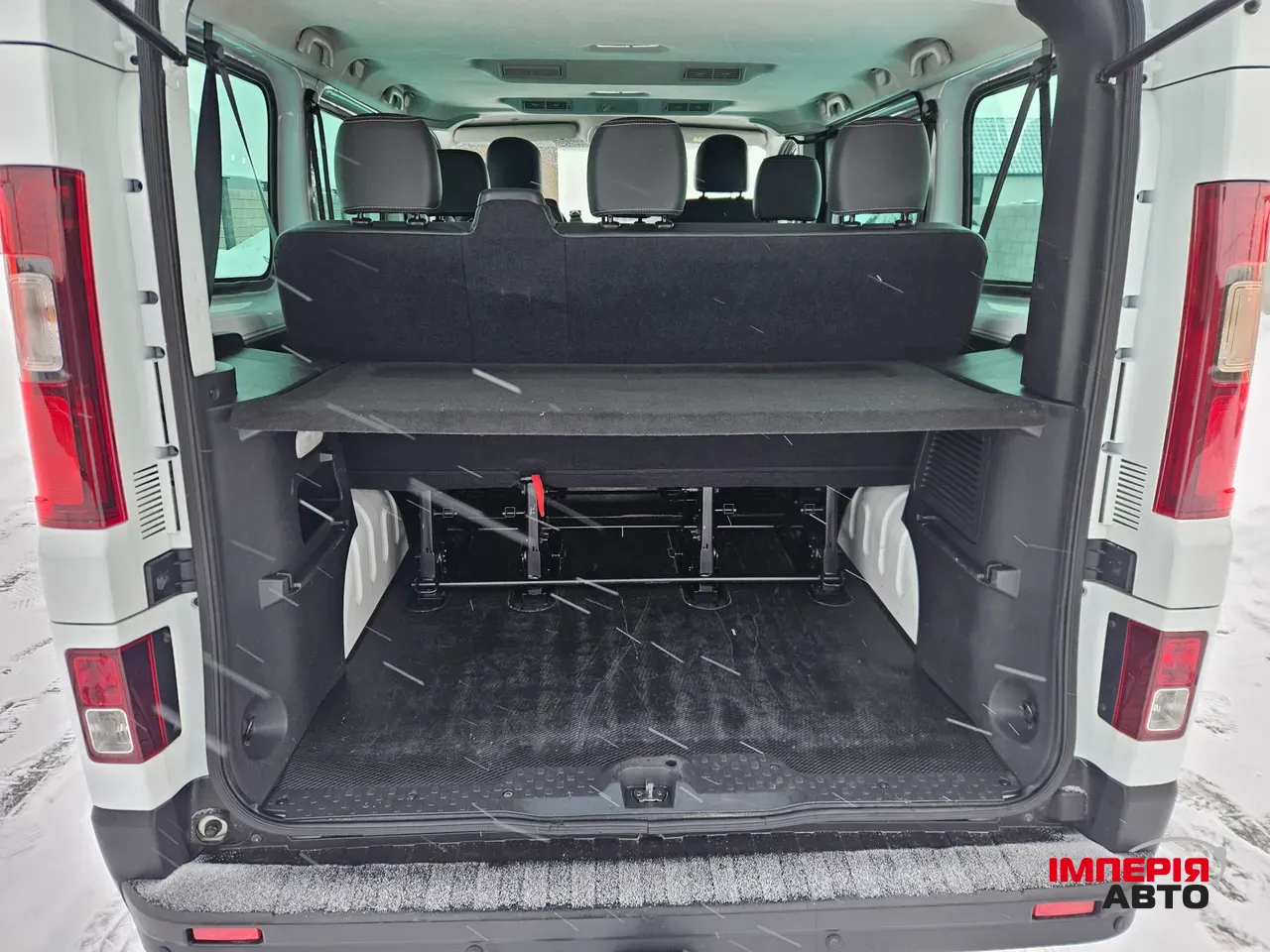 Renault Trafic - фото 41