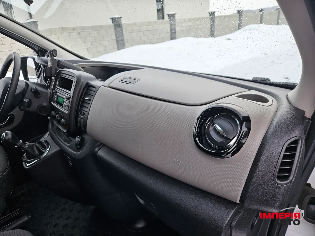 Renault Trafic - фото 32