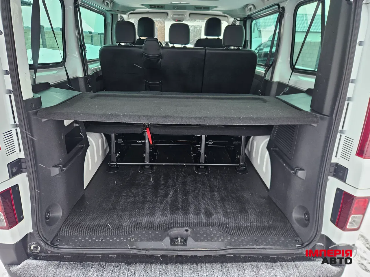 Renault Trafic - фото 43
