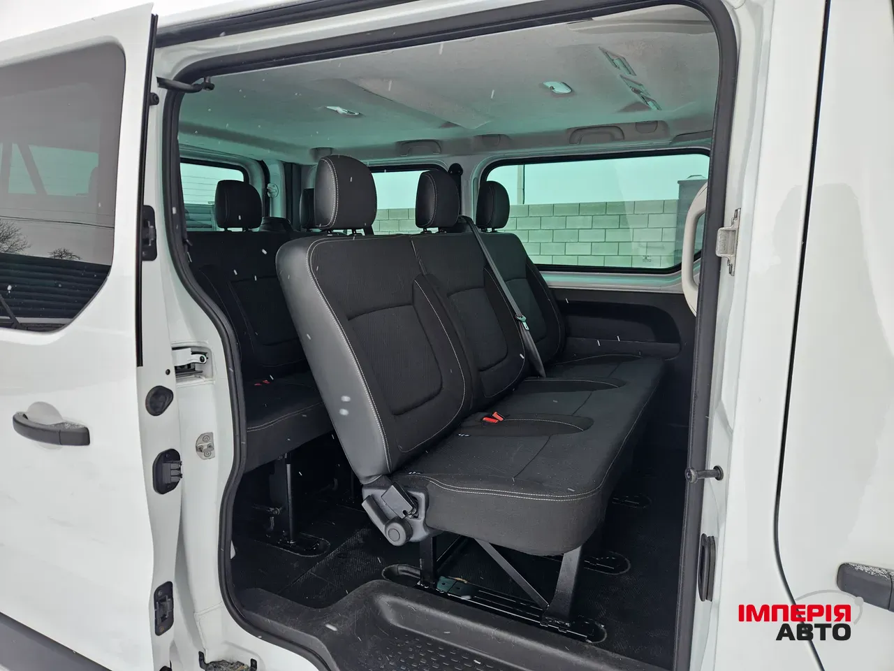 Renault Trafic - фото 36
