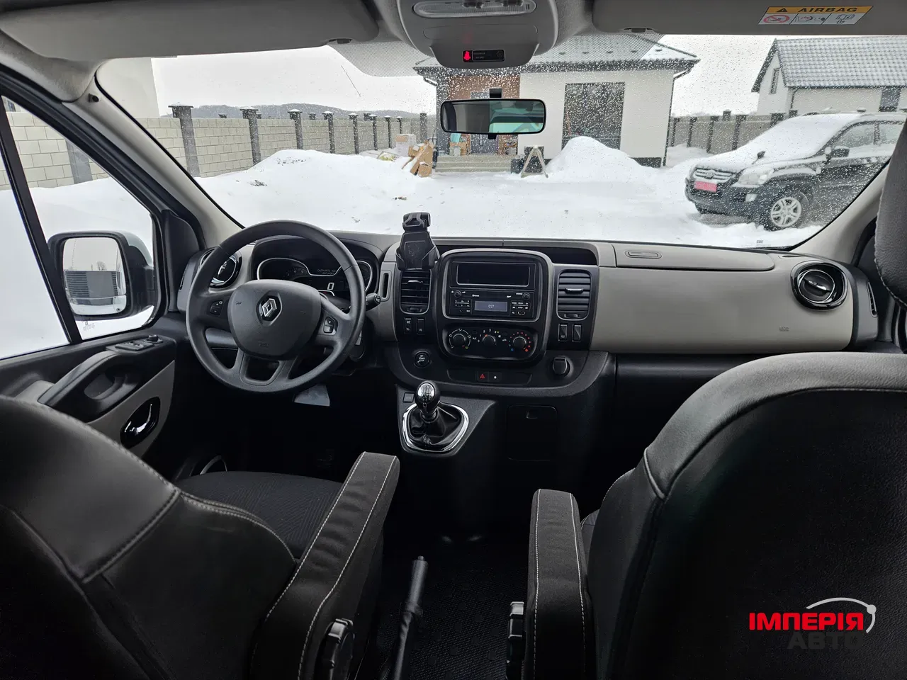 Renault Trafic - фото 28