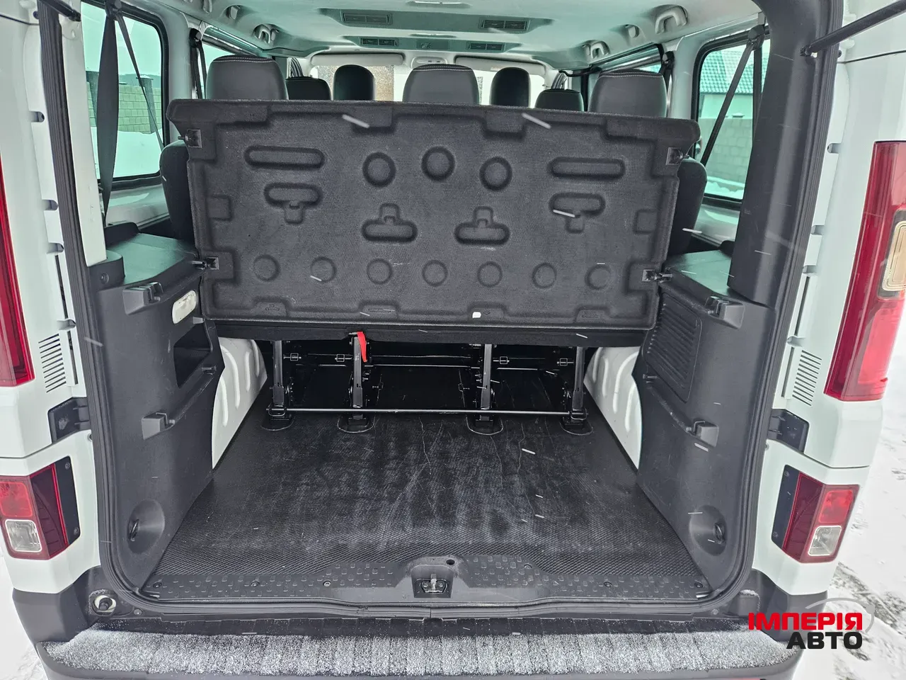 Renault Trafic - фото 42