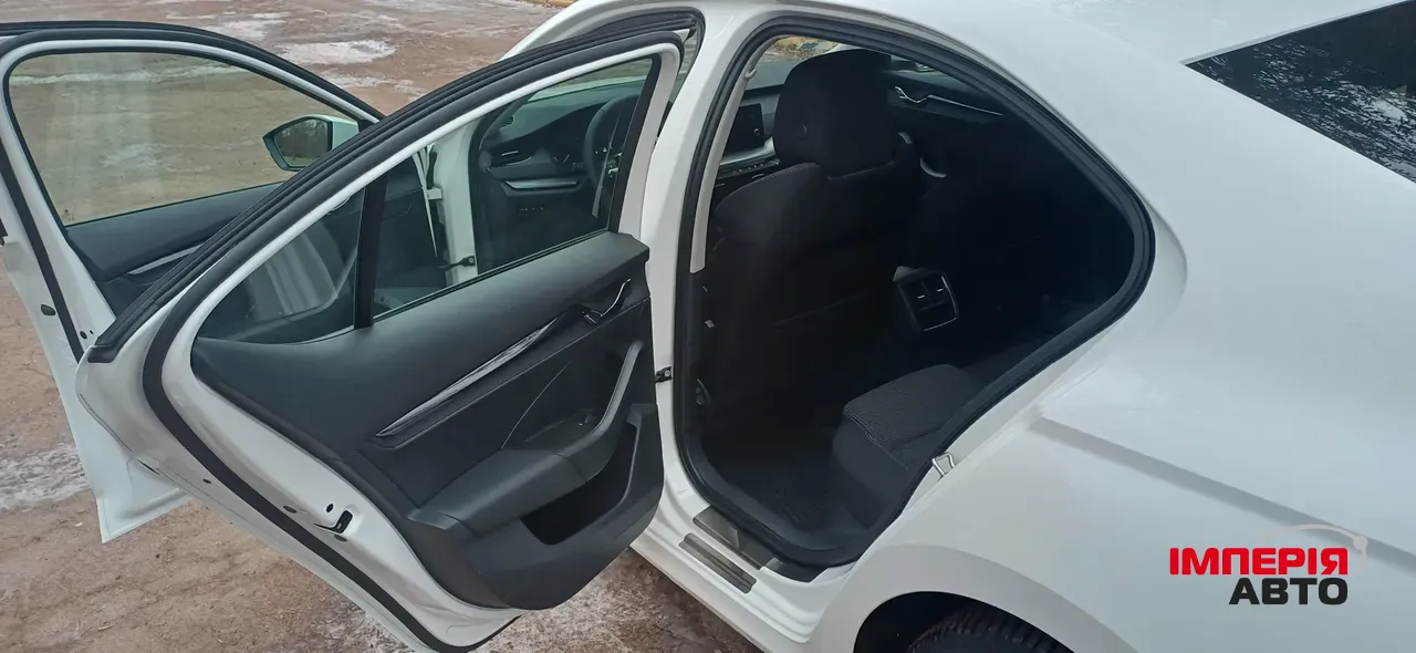 Skoda Octavia - фото 12