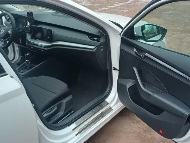 Skoda Octavia - фото 4