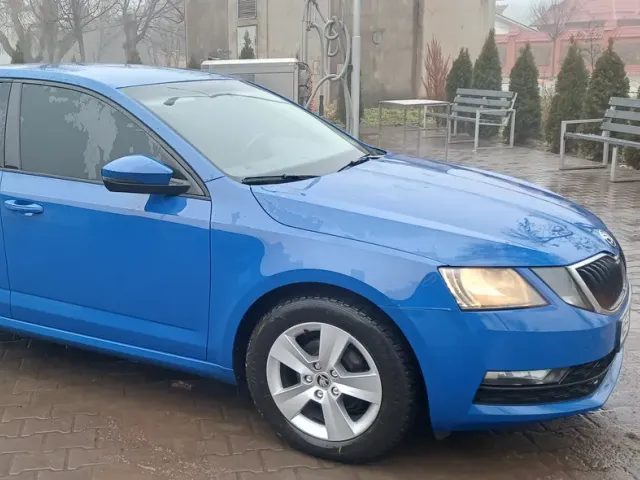 Skoda Octavia - фото 1