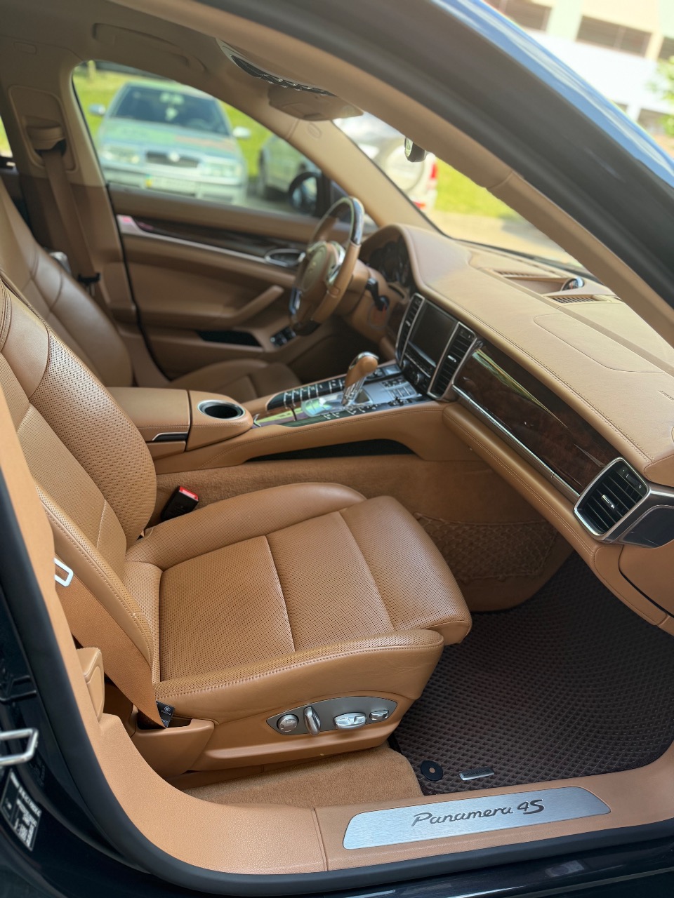 Porsche Panamera - фото 28