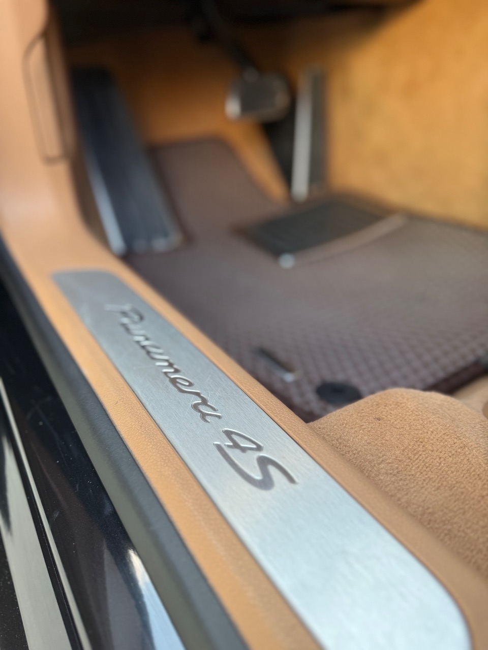 Porsche Panamera - фото 2