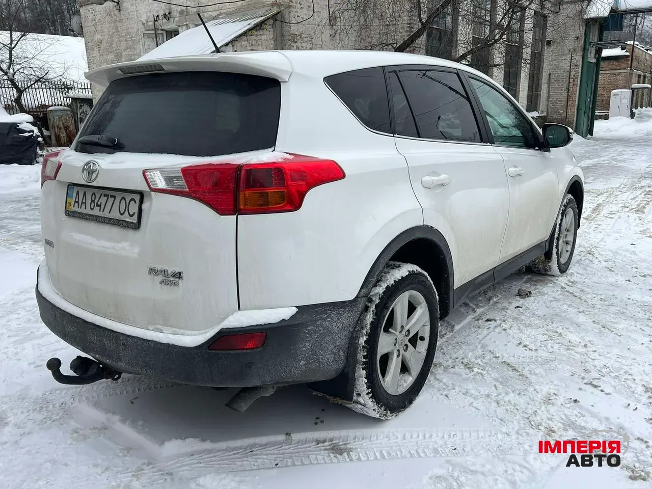 Toyota RAV4 - фото 4