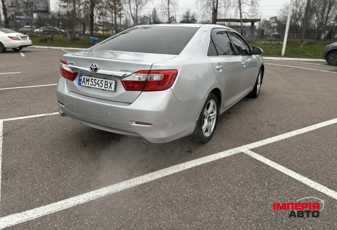 Toyota Camry - фото 7