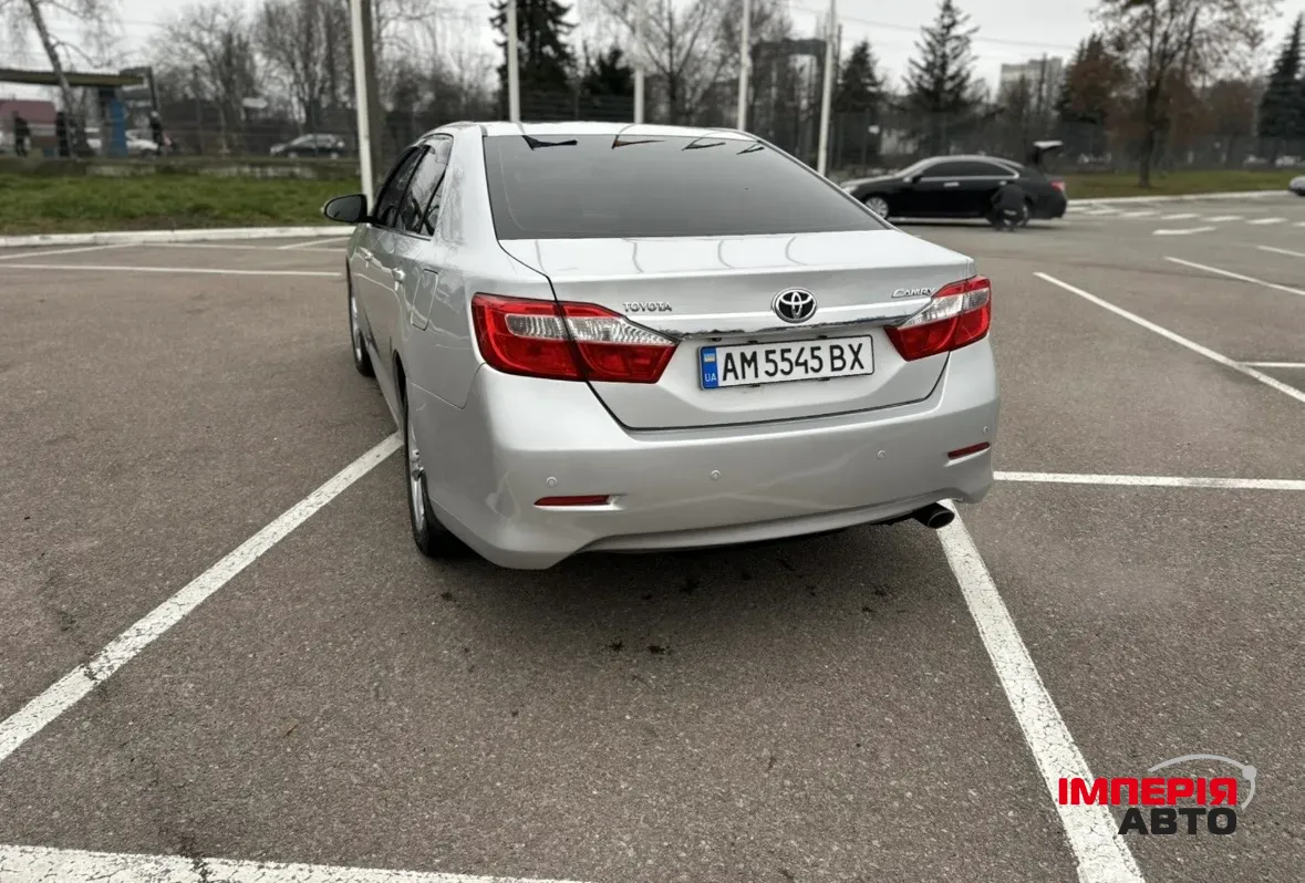 Toyota Camry - фото 6