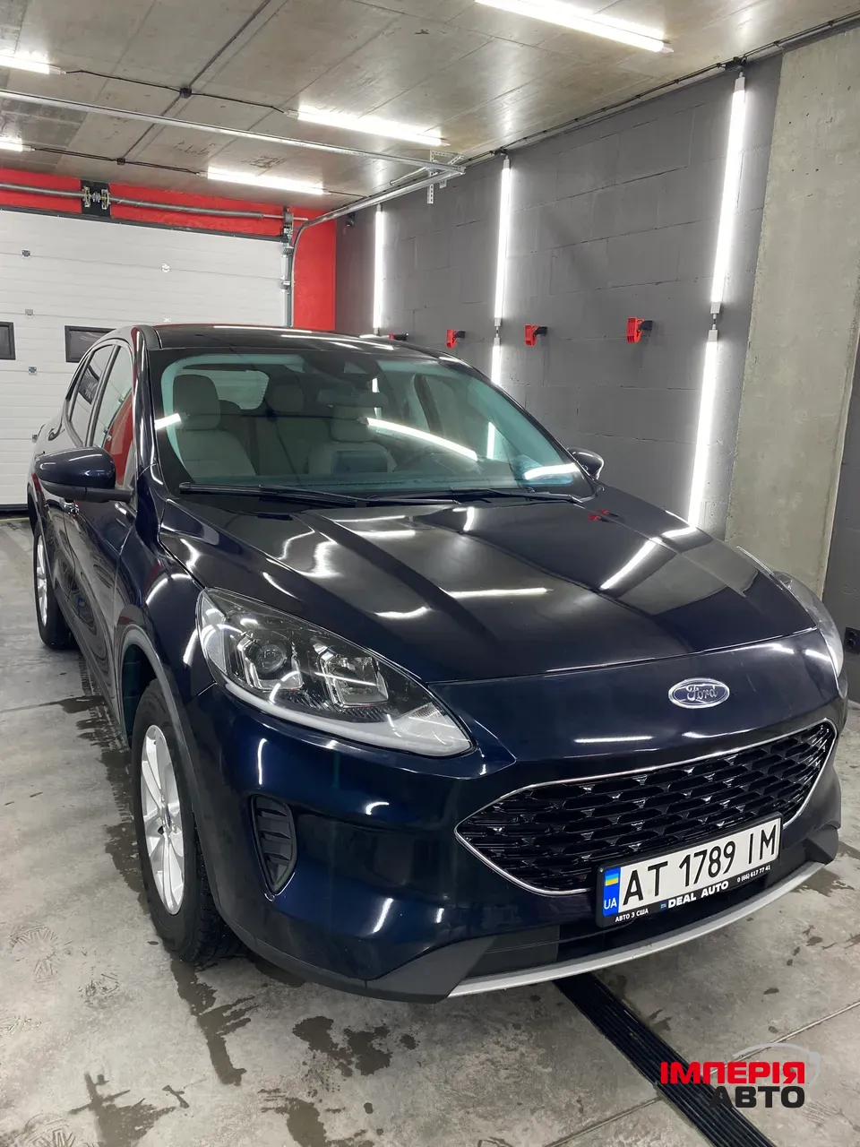 Ford Escape - фото 1