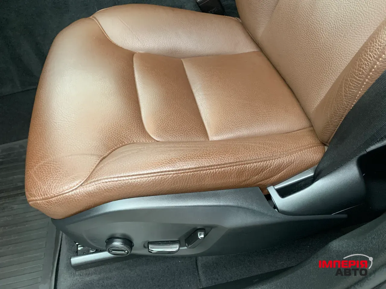 Volvo XC60 - фото 28