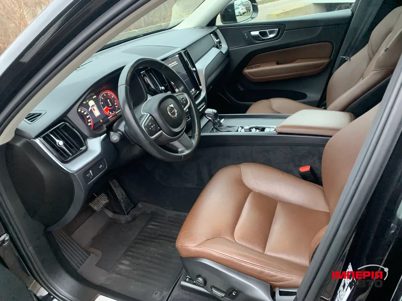 Volvo XC60 - фото 23