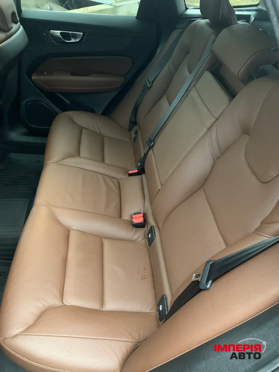 Volvo XC60 - фото 27