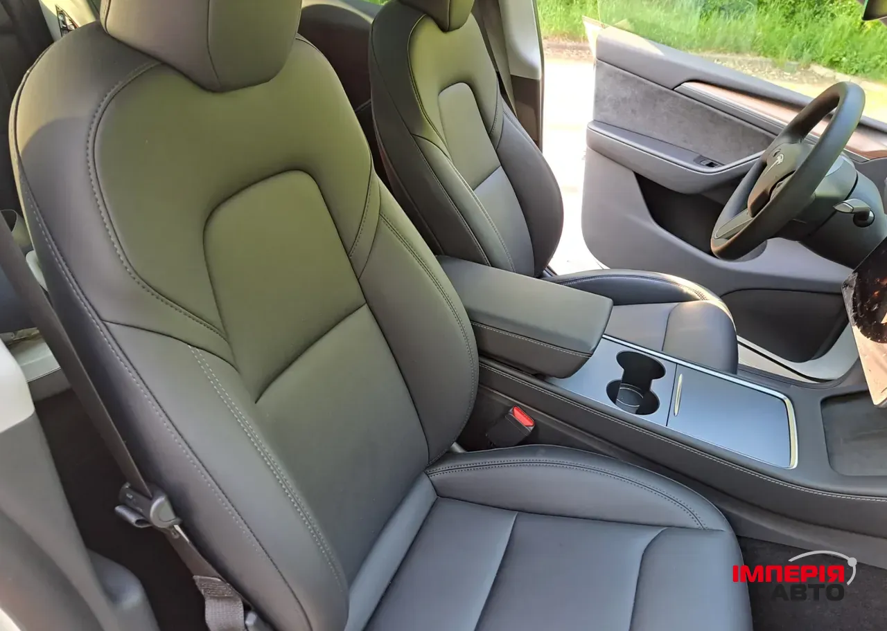 Tesla Model Y - фото 10