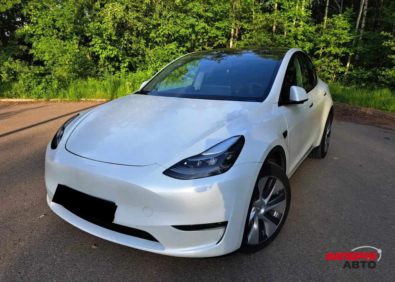 Tesla Model Y - фото 1