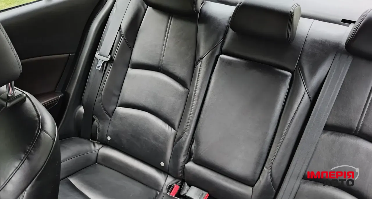 Mazda 3 - фото 14