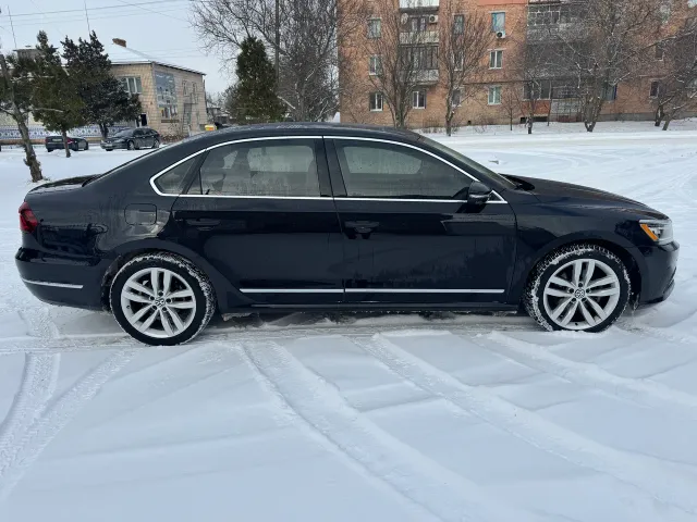Volkswagen Passat - фото 4