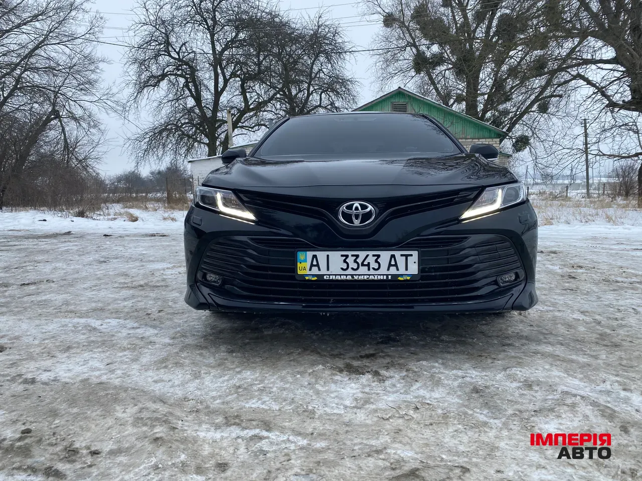 Toyota Camry - фото 1