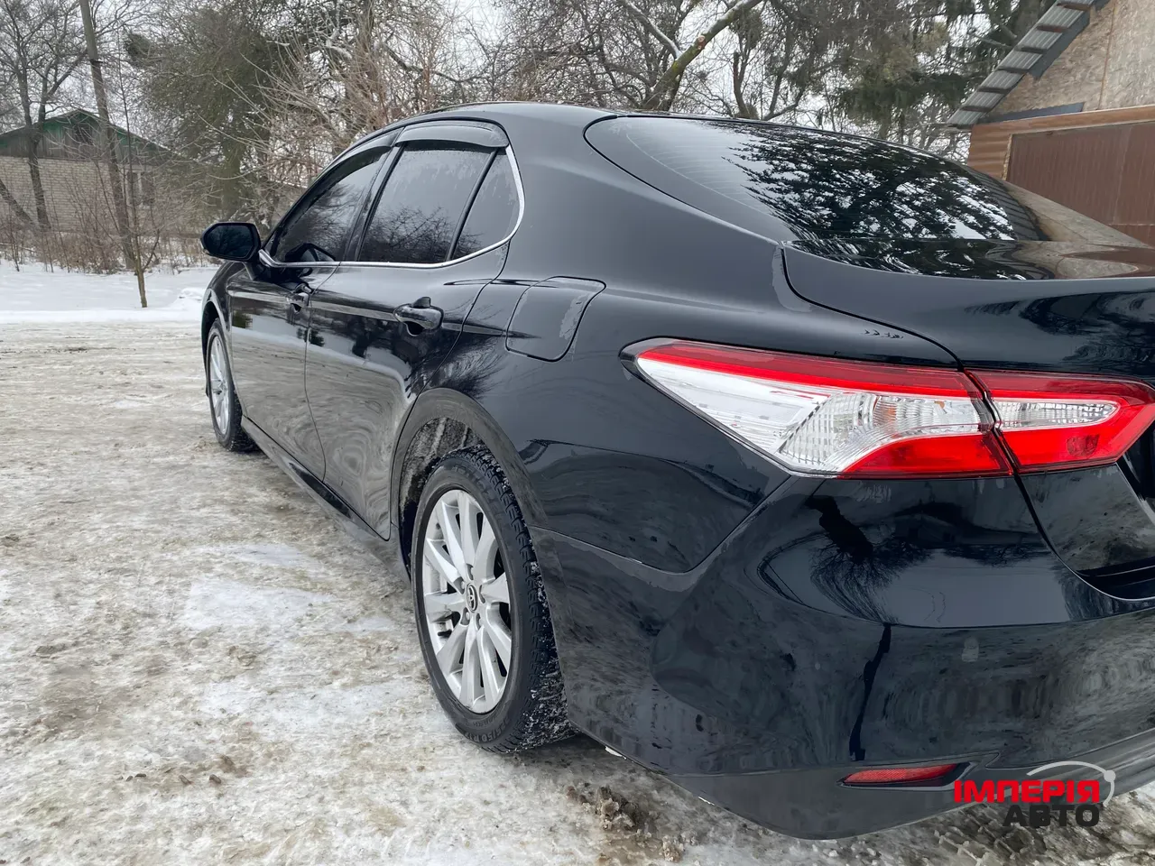 Toyota Camry - фото 3