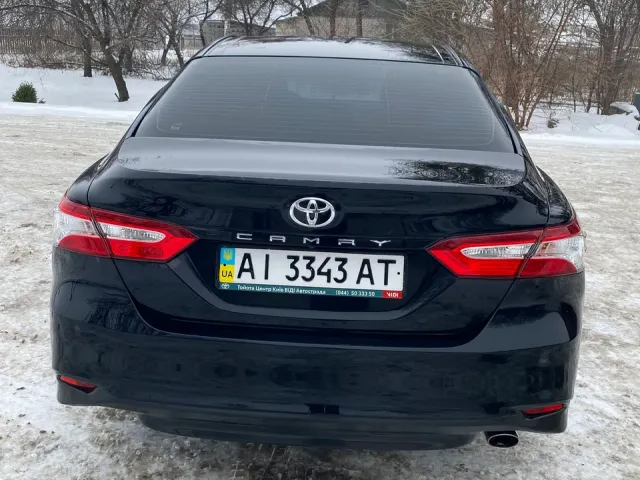 Toyota Camry - фото 4