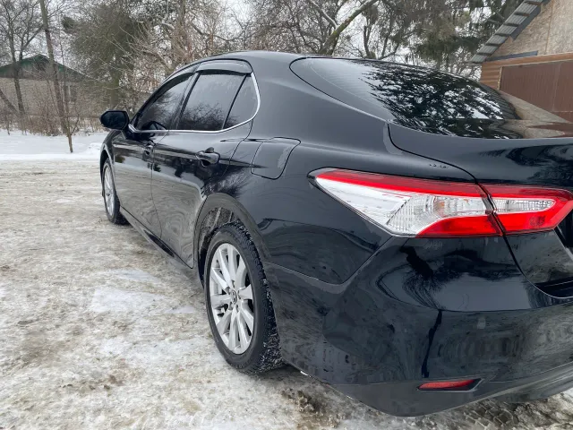 Toyota Camry - фото 3