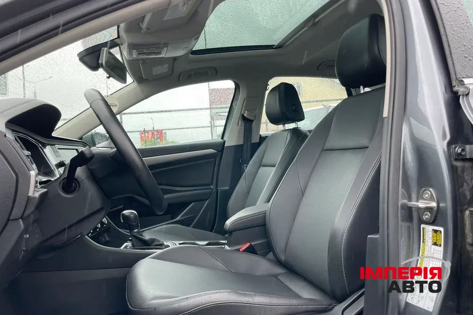 Volkswagen Jetta - фото 9