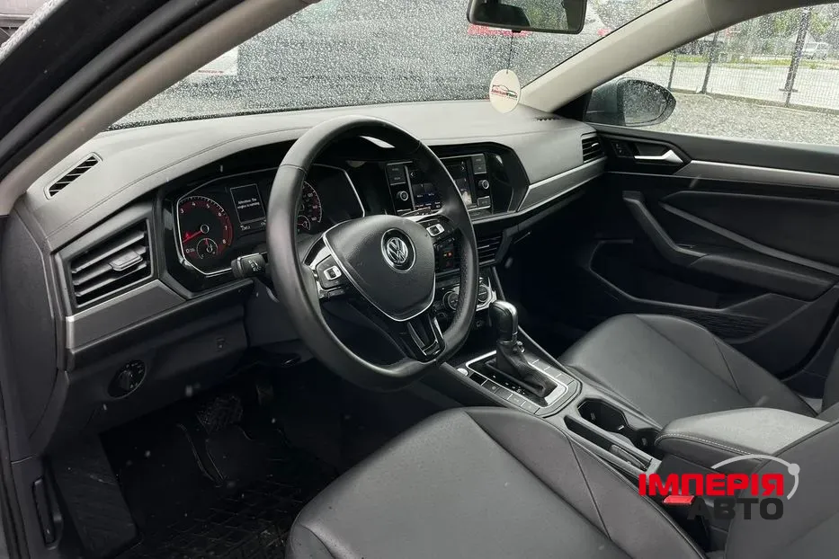 Volkswagen Jetta - фото 8