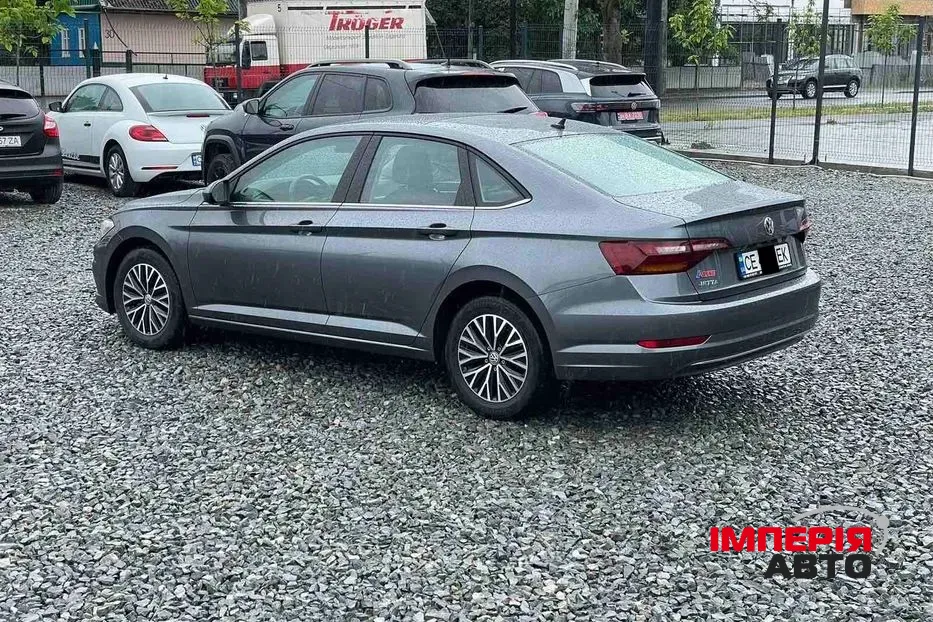 Volkswagen Jetta - фото 4