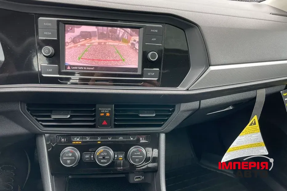 Volkswagen Jetta - фото 16