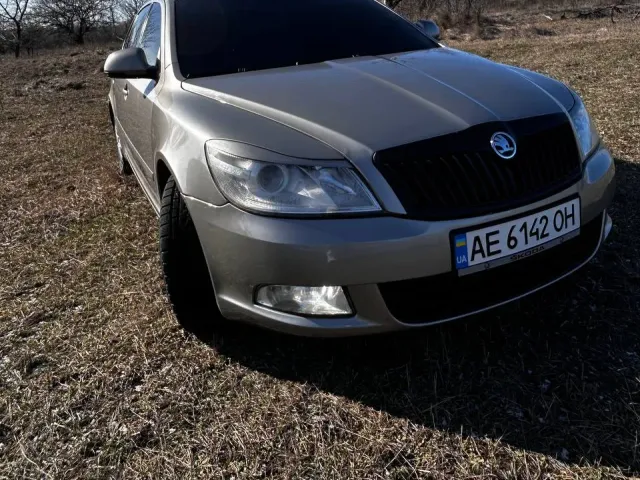 Skoda Octavia - фото 1