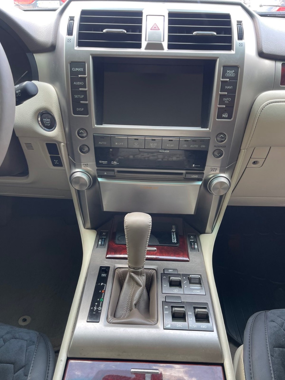 Lexus GX - фото 11