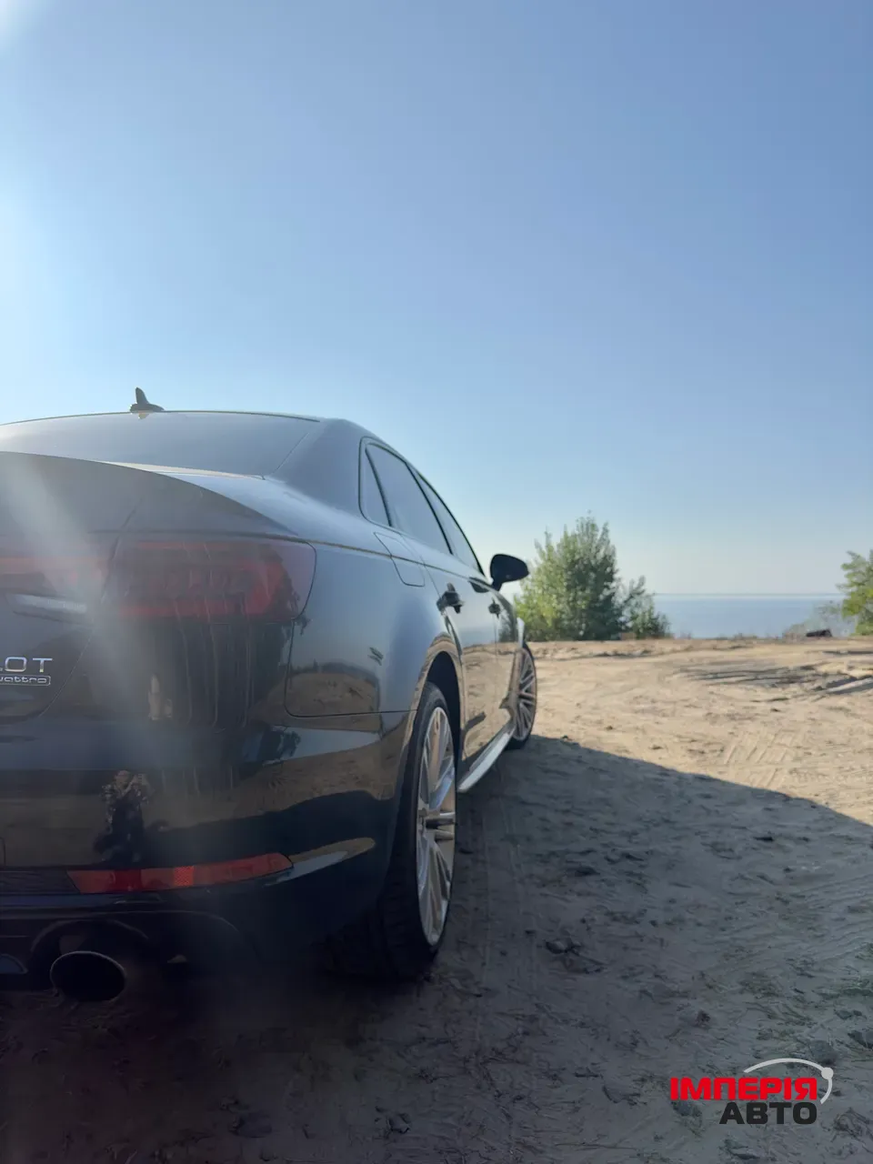 Audi A4 - фото 16
