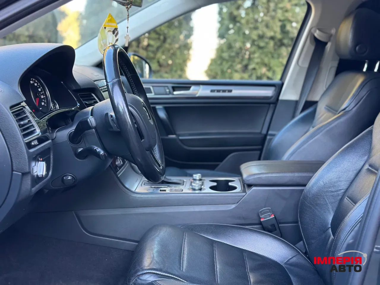 Volkswagen Touareg - фото 22