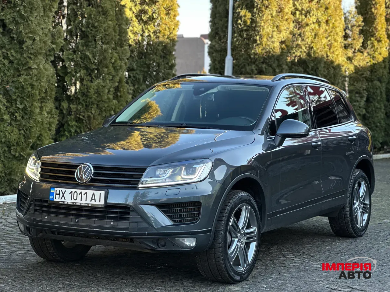 Volkswagen Touareg - фото 1