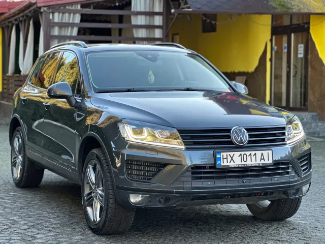 Volkswagen Touareg - фото 2