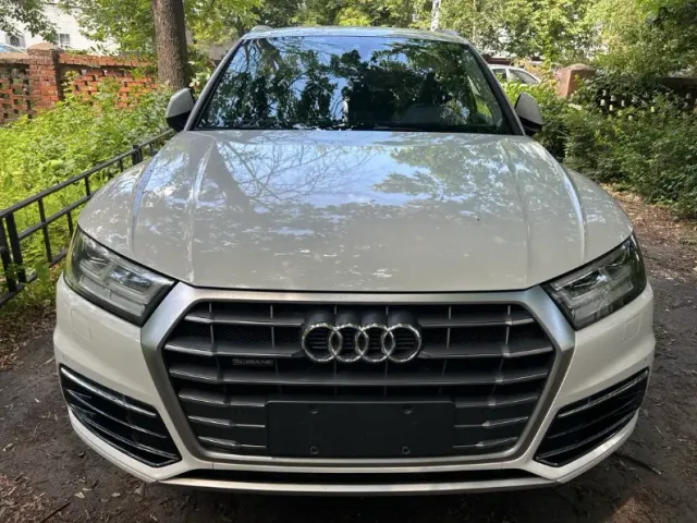 Audi Q5 - фото 3