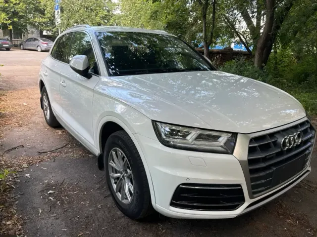 Audi Q5 - фото 1