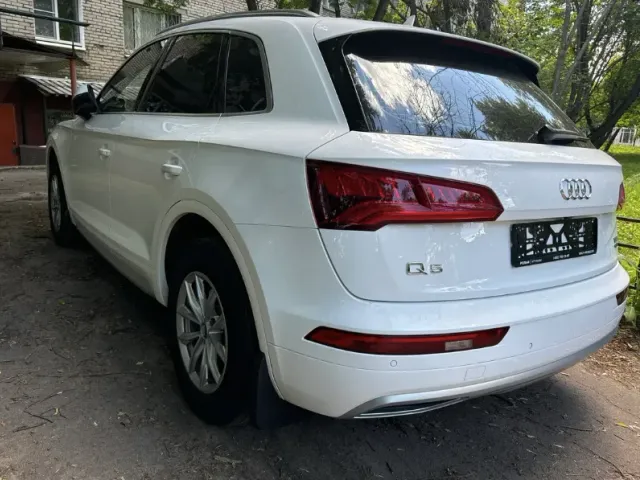Audi Q5 - фото 5
