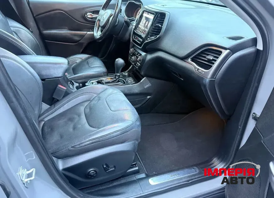 Jeep Cherokee - фото 10