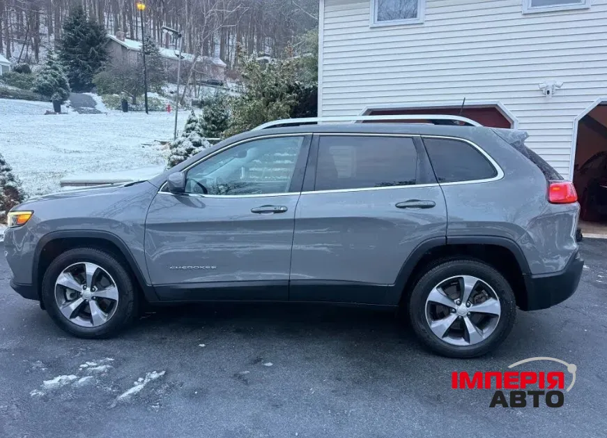 Jeep Cherokee - фото 7