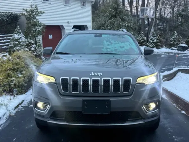 Jeep Cherokee - фото 2